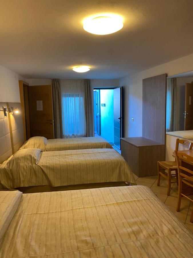 Fedrig Private Rooms & Apartment Kobarid Exteriör bild