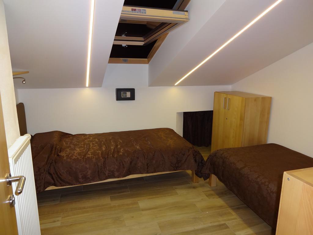 Fedrig Private Rooms & Apartment Kobarid Exteriör bild