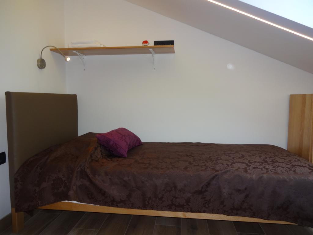 Fedrig Private Rooms & Apartment Kobarid Exteriör bild